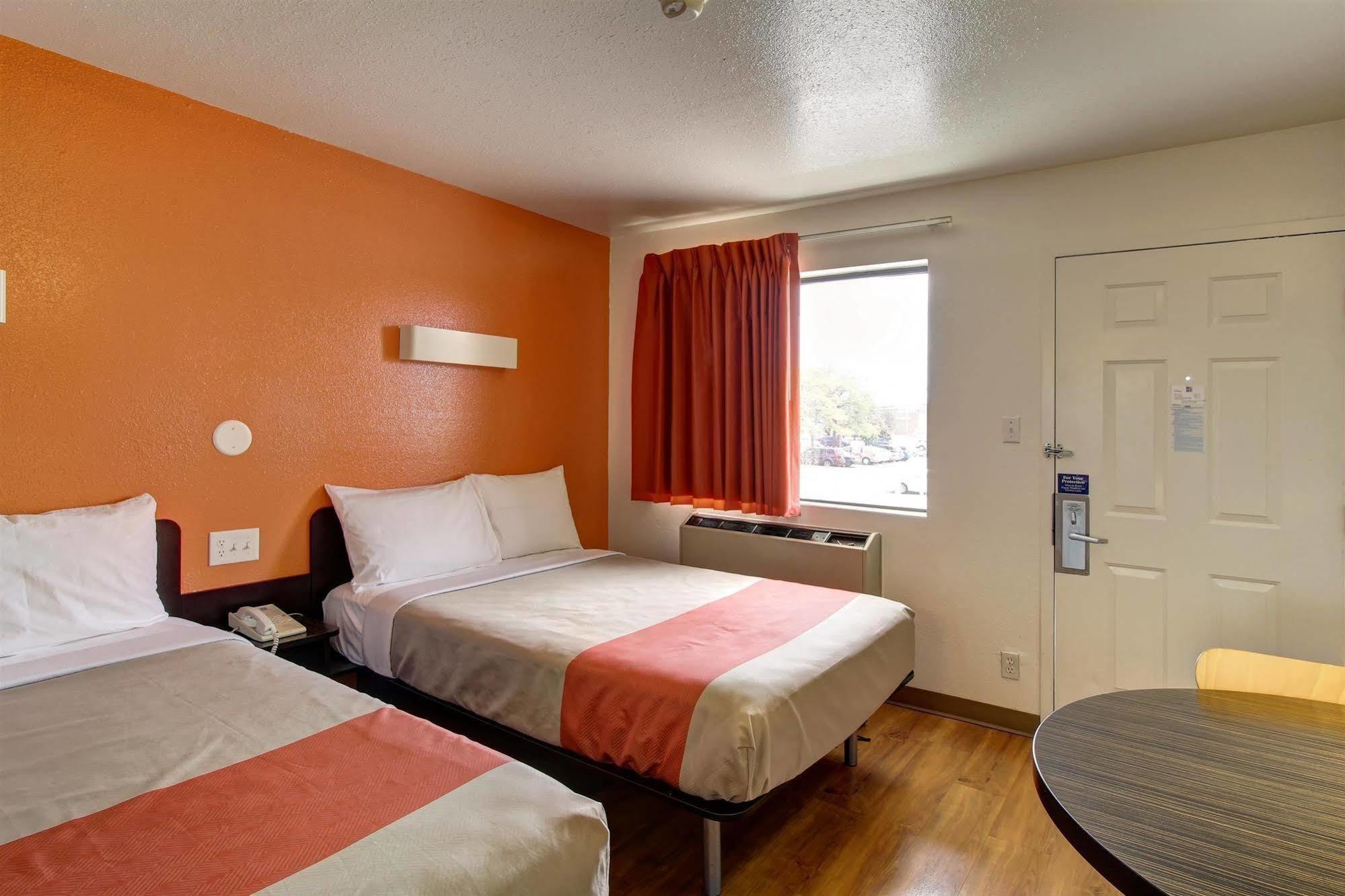 Motel 6-Amherst, Oh - Cleveland West - Lorain Екстер'єр фото